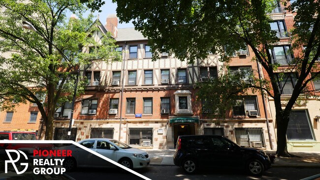 Foto del edificio - 556 W Arlington Pl