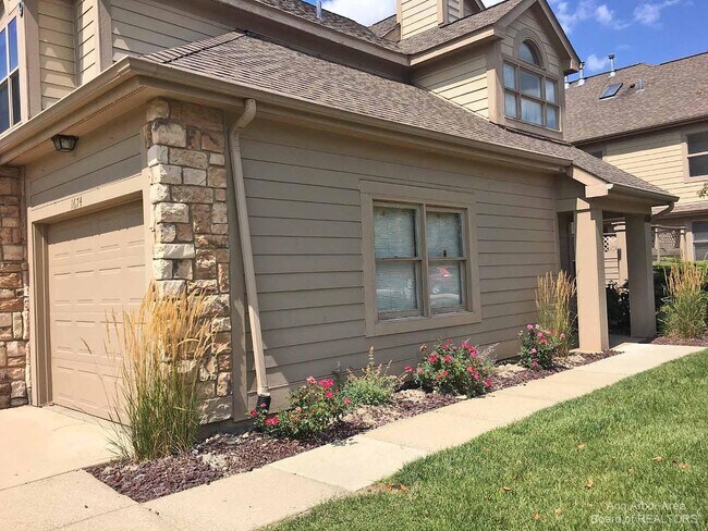 Building Photo - 1674 Coburn Dr