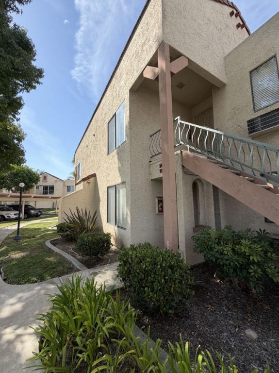 Building Photo - 8355 Westmore Rd