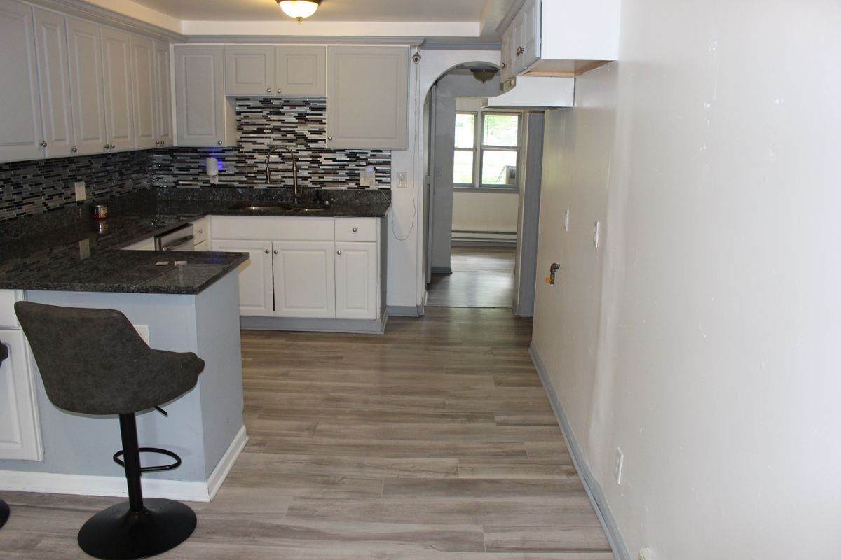 Foto del edificio - 8436 Lozier Ave