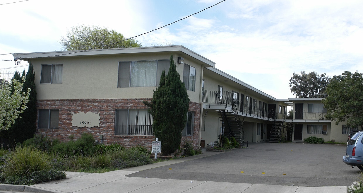 Primary Photo - 15991 Mateo St