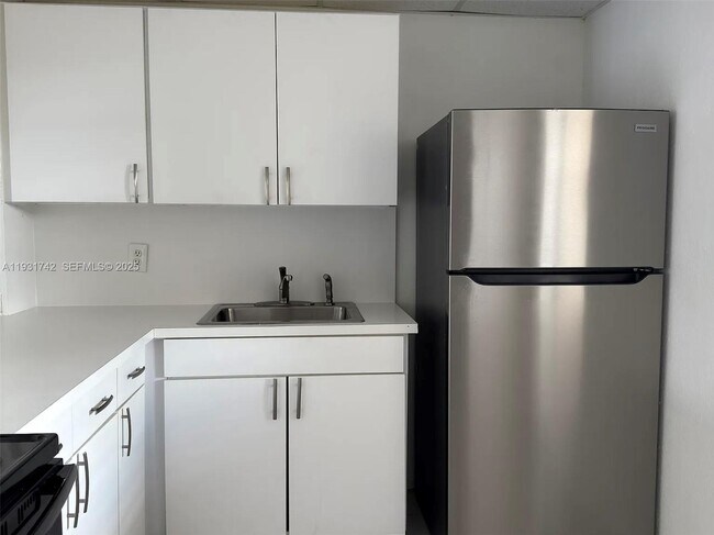 Building Photo - 301 NW 177th St