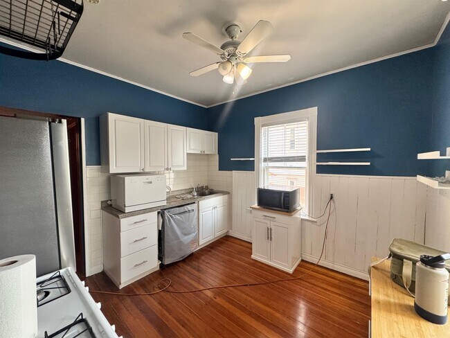 Building Photo - 27 Gilman Ter