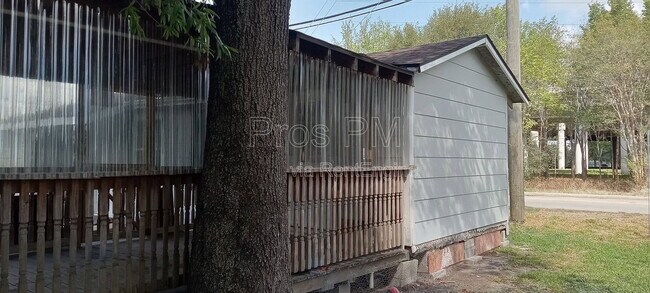 Foto del edificio - 14637 Kenny St