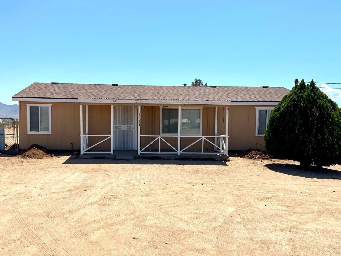 3426 La Osa Rd, Golden Valley, AZ 86413 House Rental in Golden Valley