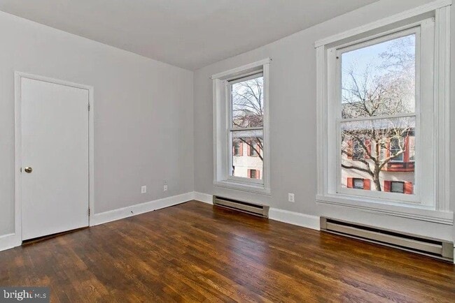 Foto del edificio - 308 N Market St