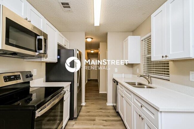 Foto del edificio - 3 Bedroom Pet-Friendly Home in NORTH PORT, FL with Main Street Renewal