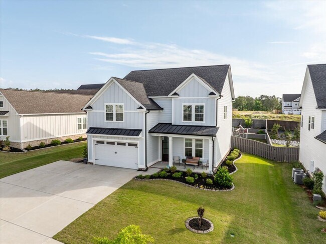 Building Photo - 3067 Rosewood Dr