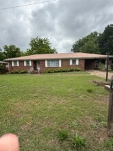 Building Photo - 1400 Jackson Ave