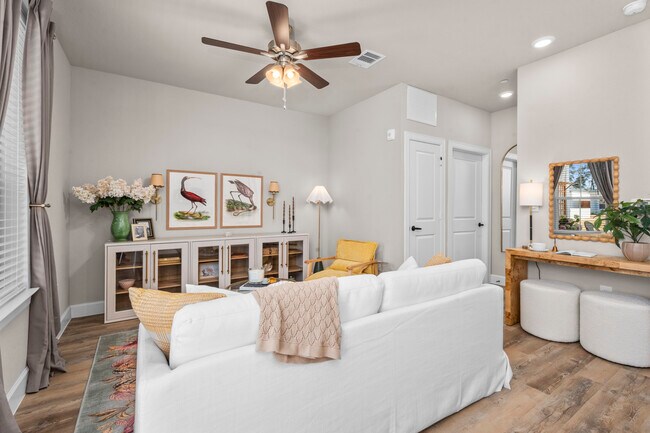 Building Photo - Boardwalk Village