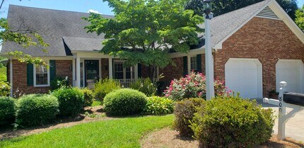 Building Photo - 800 Buffington Ct