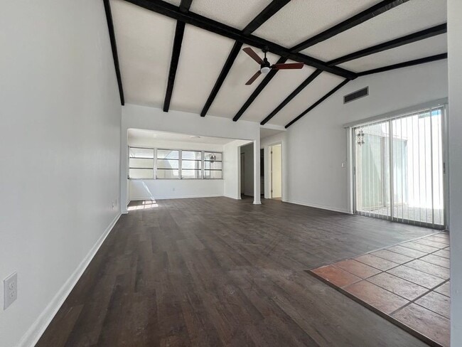 Building Photo - 151 Mariposa