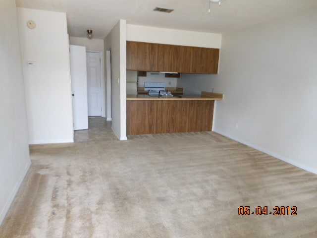 Building Photo - Great 2-Bedroom Unit in Fort Walton Beach-Near Bases!