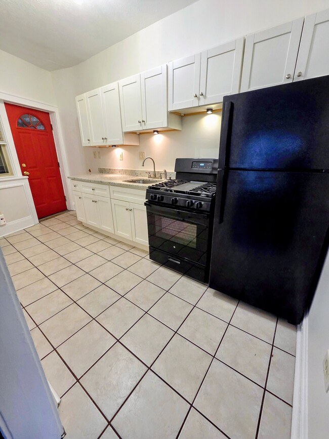 Kitchen - Virginia Apartments