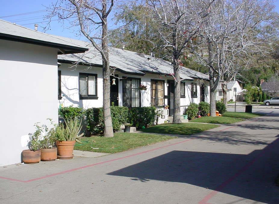 8415 Glenoaks Blvd, Sun Valley, CA 91352 Apartments in Sun Valley, CA