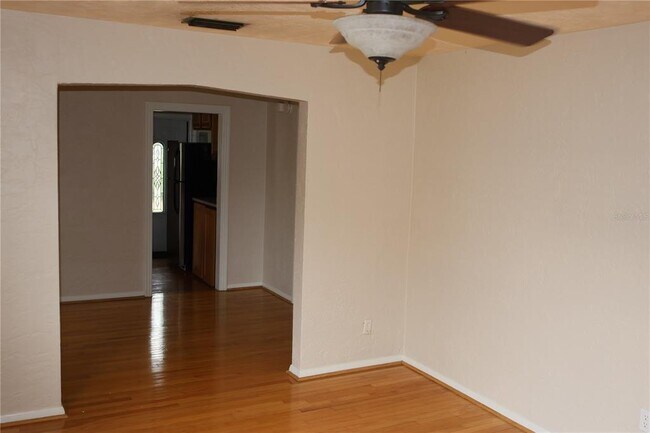 Foto del edificio - 3908 W North B St