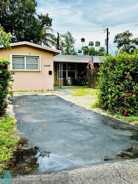 Foto principal - 1407 NE 15th St