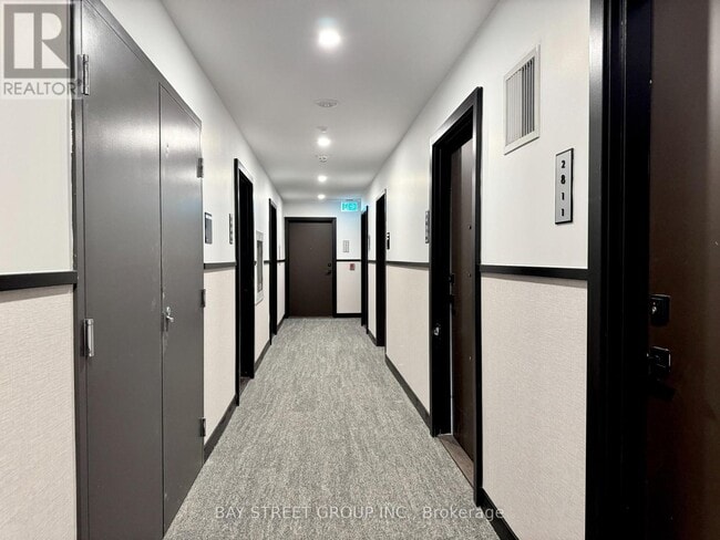 Building Photo - 498-2498 Caldari Rd
