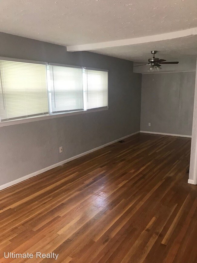 Foto del edificio - 3 br, 1 bath House - 419 Macdougall Dr.