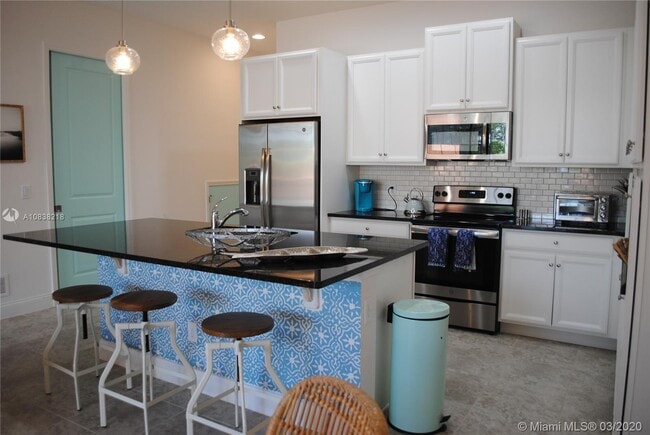 Building Photo - 126 Captiva Dr