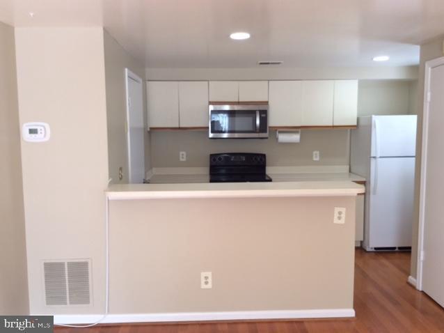 Building Photo - 4453 Pembrook Village Dr