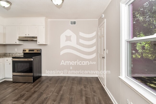 Foto del edificio - 5023 Barrington Dr