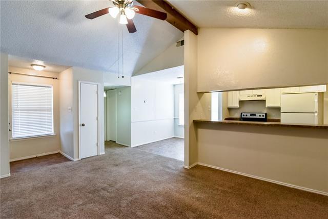 Foto del edificio - 708 Woodland Ct