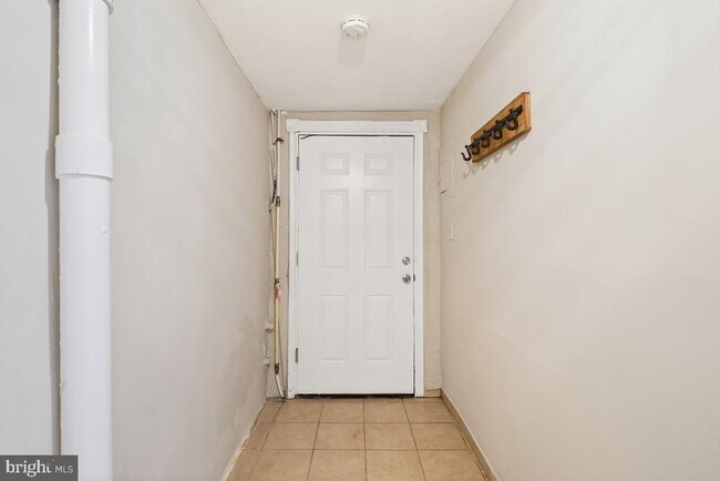 Foto del edificio - 471 Florida Ave NW