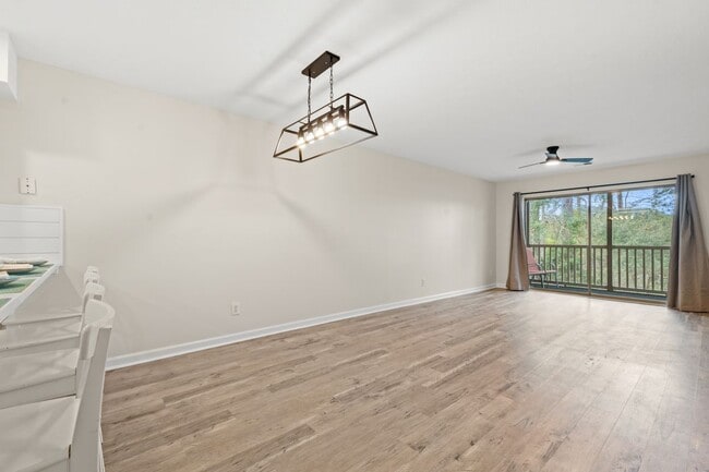 Building Photo - 412 Pinehurst Ln