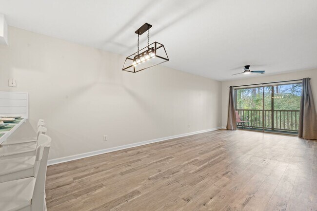 Foto del edificio - 412 Pinehurst Ln