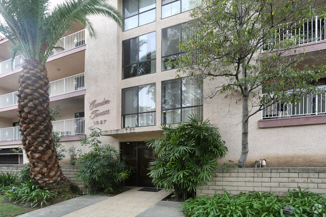 Building Photo - Camden Terrace