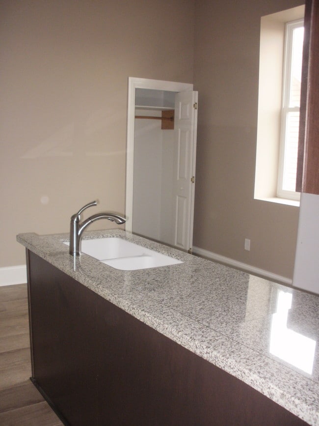 Kitchen - 109 Goundry St