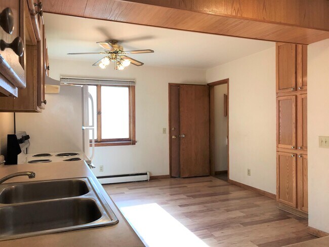 Foto del edificio - 614 Femrite Dr