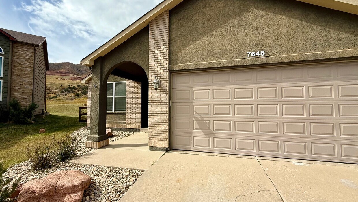 Move in ready home on Hollandale - Move in ready home on Hollandale