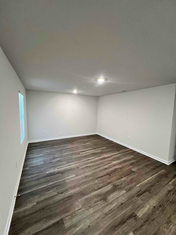 Building Photo - 707 W Devane St