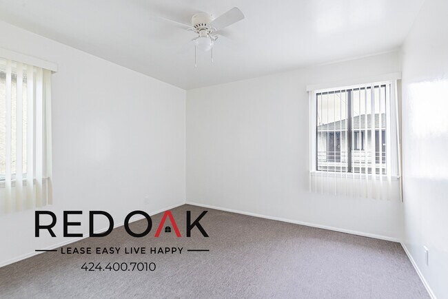 Foto del edificio - Immaculate Two Bedroom with Loads of Natur...