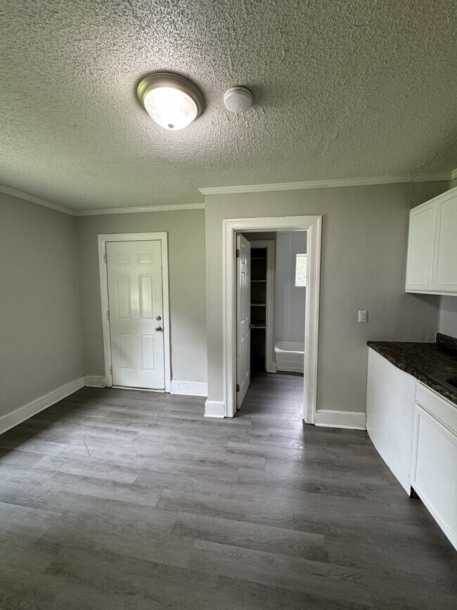 Foto del edificio - 503 Singletary St SE