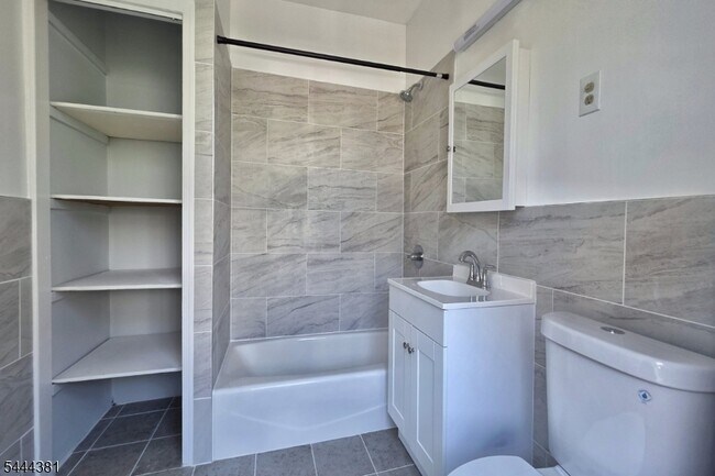 Foto del edificio - 535 28th St