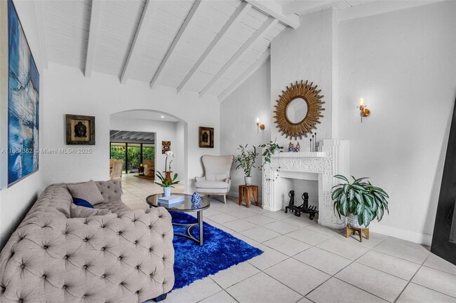 Foto del edificio - 1642 SW 16th St