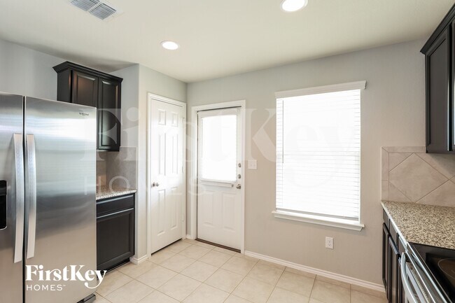 Foto del edificio - 12034 Silver Lgt