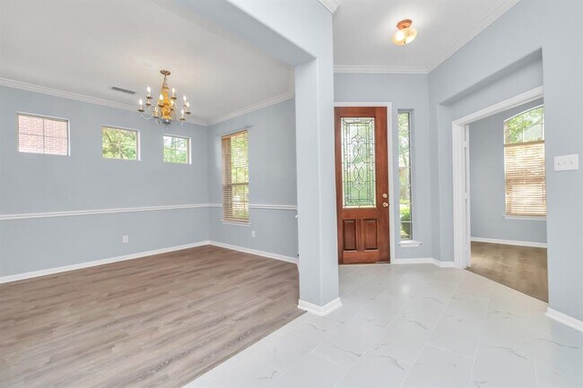 Foto del edificio - 19 Long Springs Pl