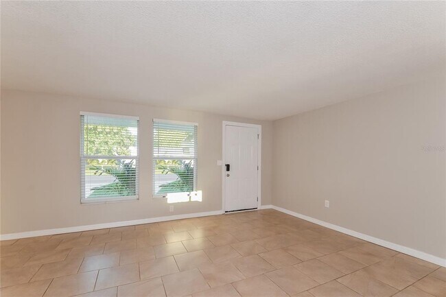 Foto del edificio - 4600 Sloan Ave