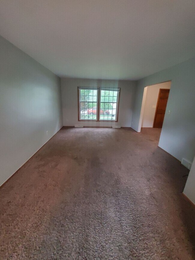 Foto del edificio - 2015-2017 S 95th St. (Duplex)