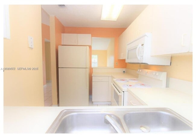 Building Photo - 200 NW 114th Ave