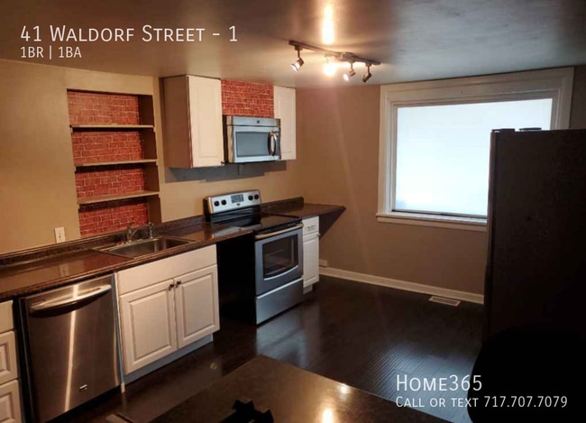 Building Photo - 1 Bedroom Unit in Pittsburgh!