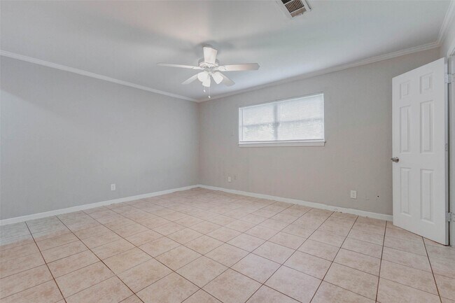 Foto del edificio - 6751 Richwood Rd