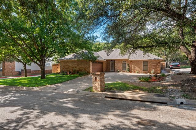 Foto del edificio - 5409 Chimney Rock Rd