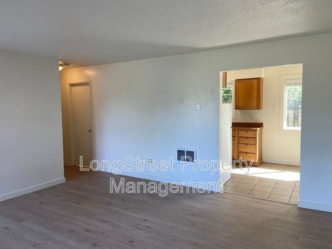 Foto del edificio - 11380 SW Greenburg Rd