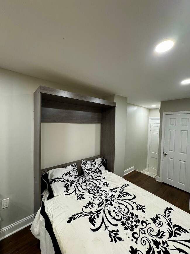 Built in Murphy bed - 320 S 16th St