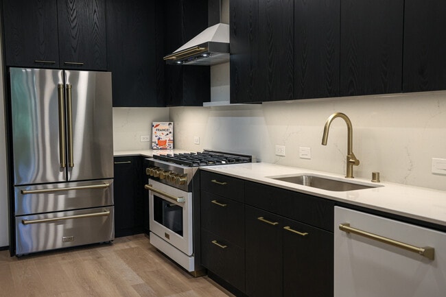 Building Photo - Cypress Apartments
